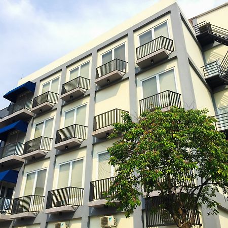 Topaz Residence Jakarta Exterior foto
