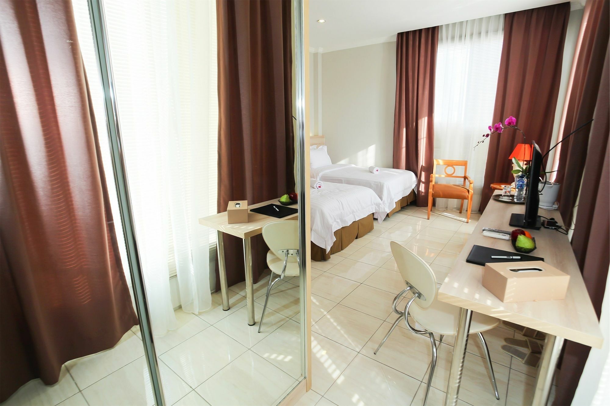 Topaz Residence Jakarta Exterior foto